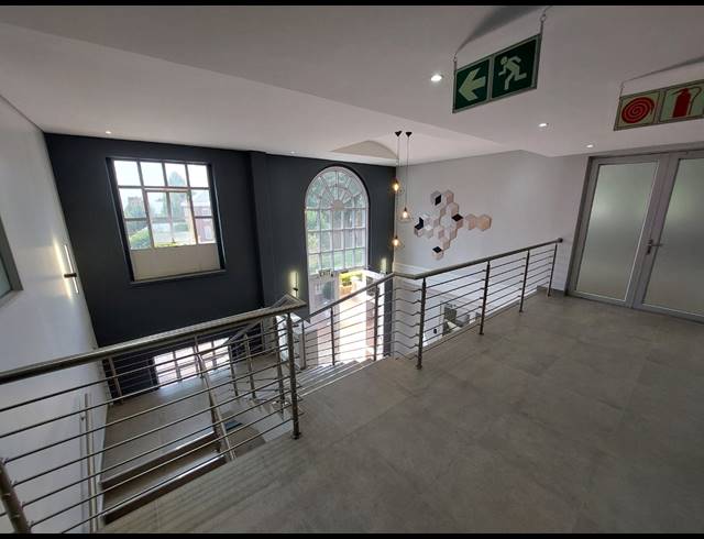 199M² OFFICE TO LET IN BRYANSTON